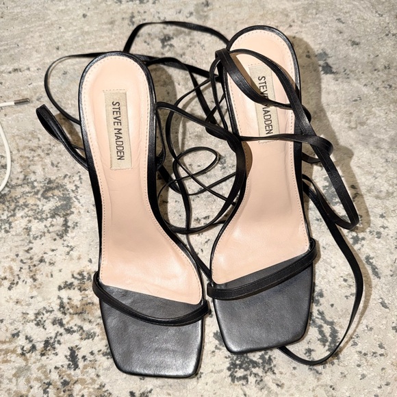 Steve Madden Black Strappy Heels 6inches - Picture 5 of 8